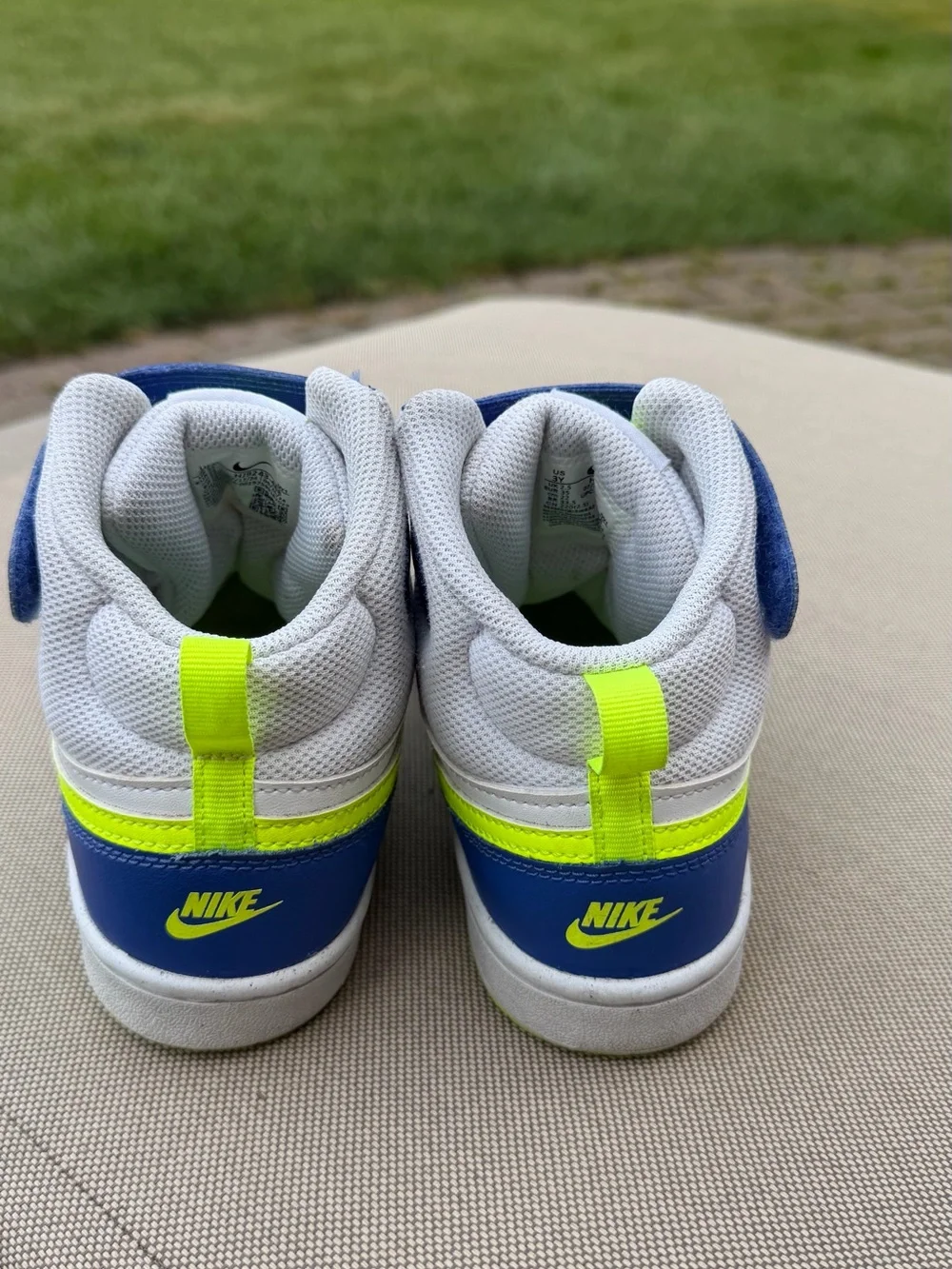 Nike Court Borough Mid 2 SIZE 3Y